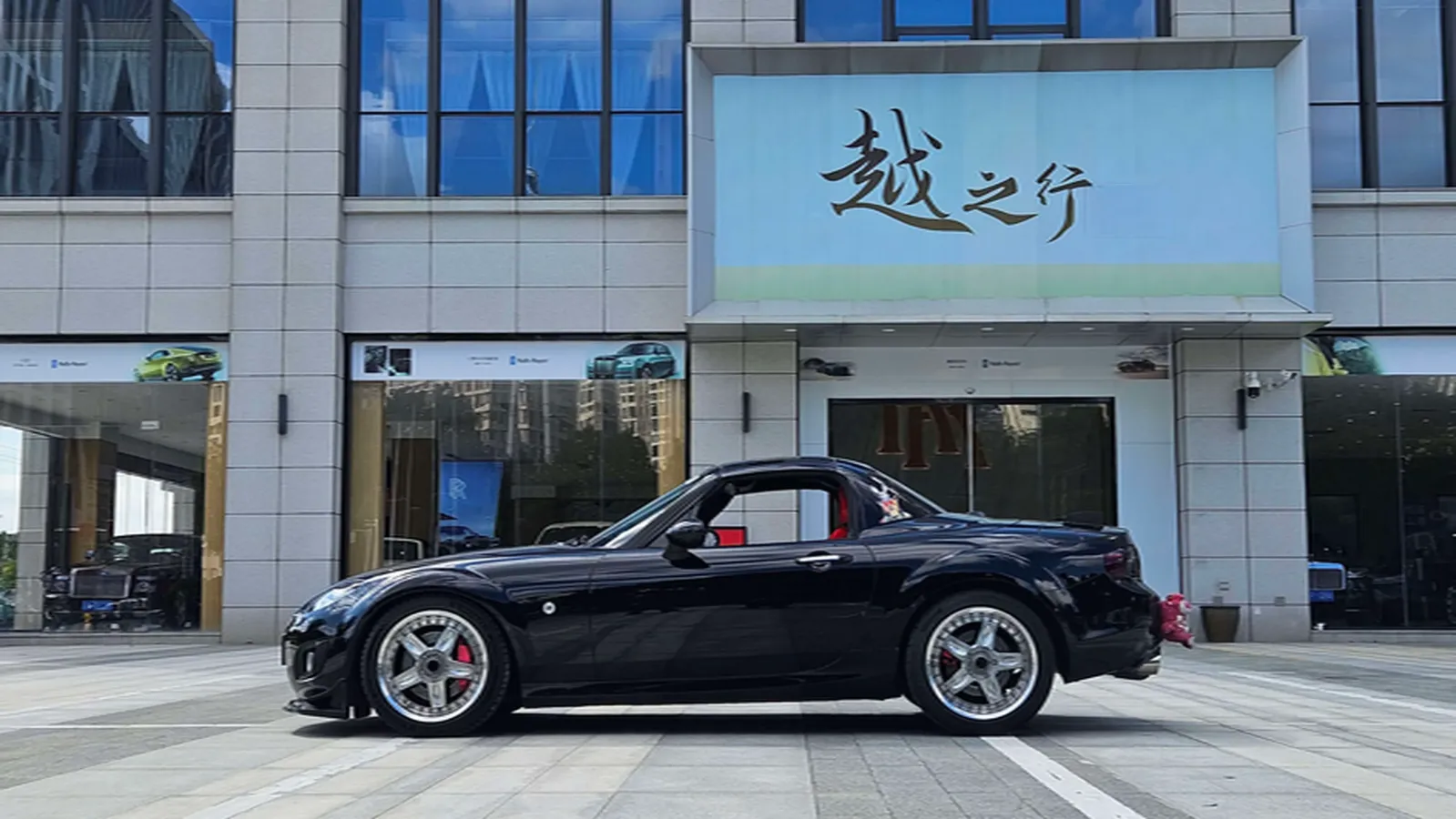 2009 Mazda MX-5 2.0L 160HP L4 6AT,autocango,china used car exporter,china ev exporter,chinese used car exporter,chinese used ev exporter