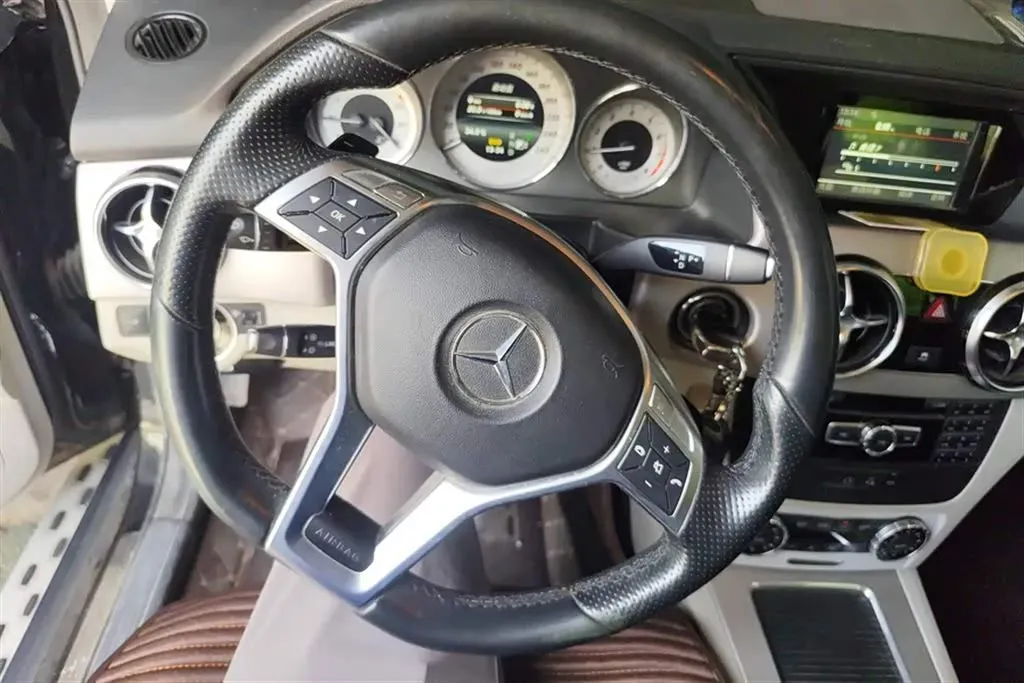 2015 Mercedes-Benz GLK Class 2.0T 211HP L4 7AT,autocango,china used car exporter,china ev exporter,chinese used car exporter,chinese used ev exporter