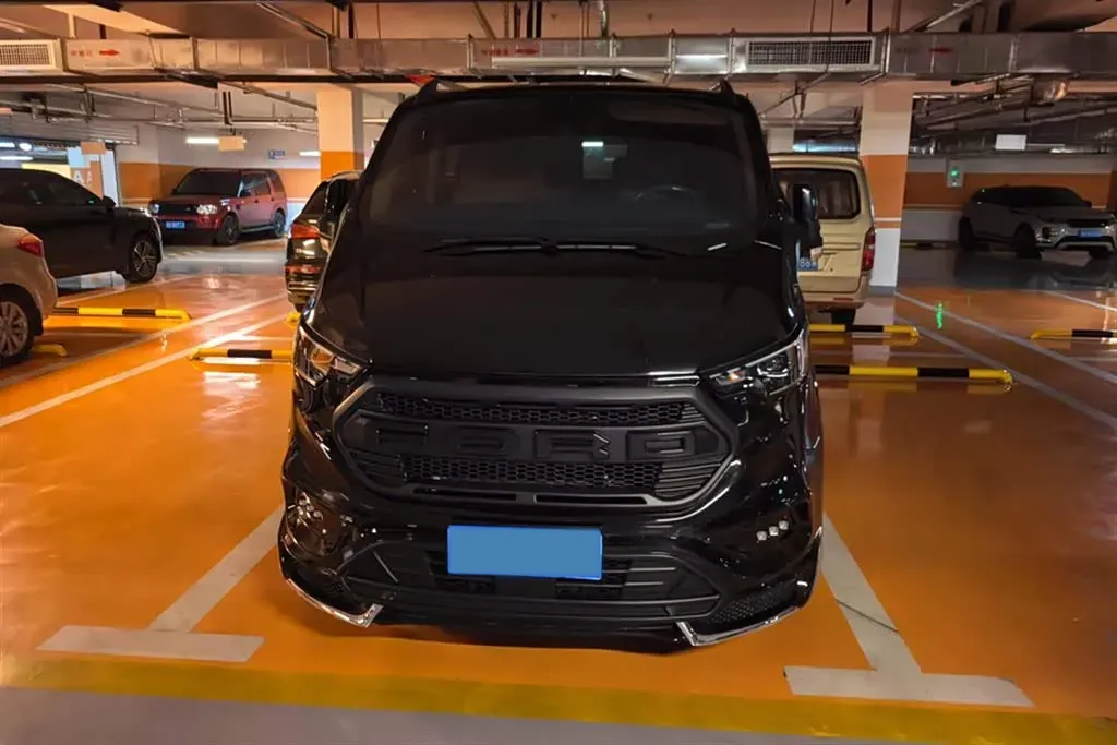 2023 Ford Tourneo 2.0T 220HP L4 9AT,autocango,china used car exporter,china ev exporter,chinese used car exporter,chinese used ev exporter