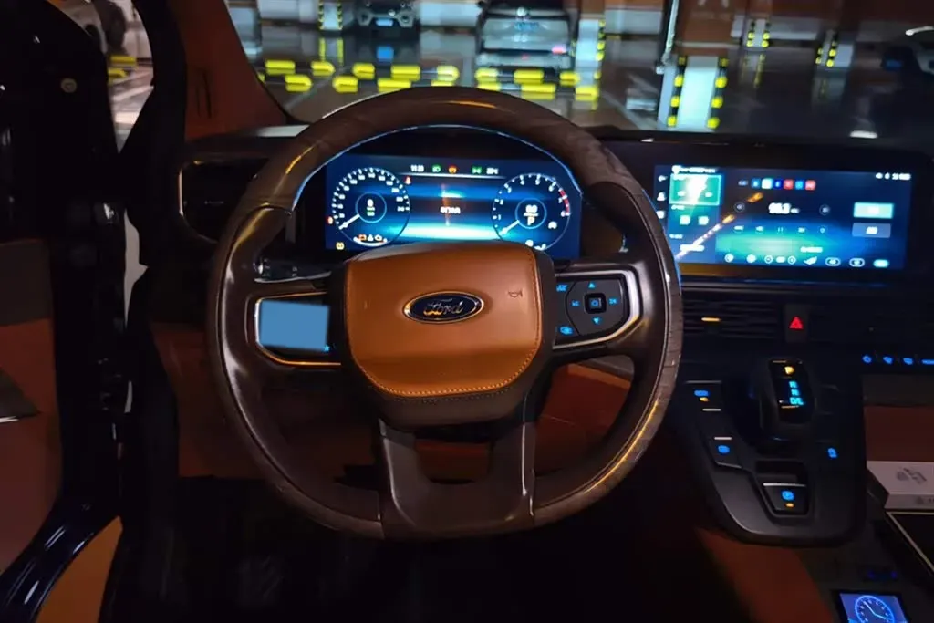 2023 Ford Tourneo 2.0T 220HP L4 9AT,autocango,china used car exporter,china ev exporter,chinese used car exporter,chinese used ev exporter