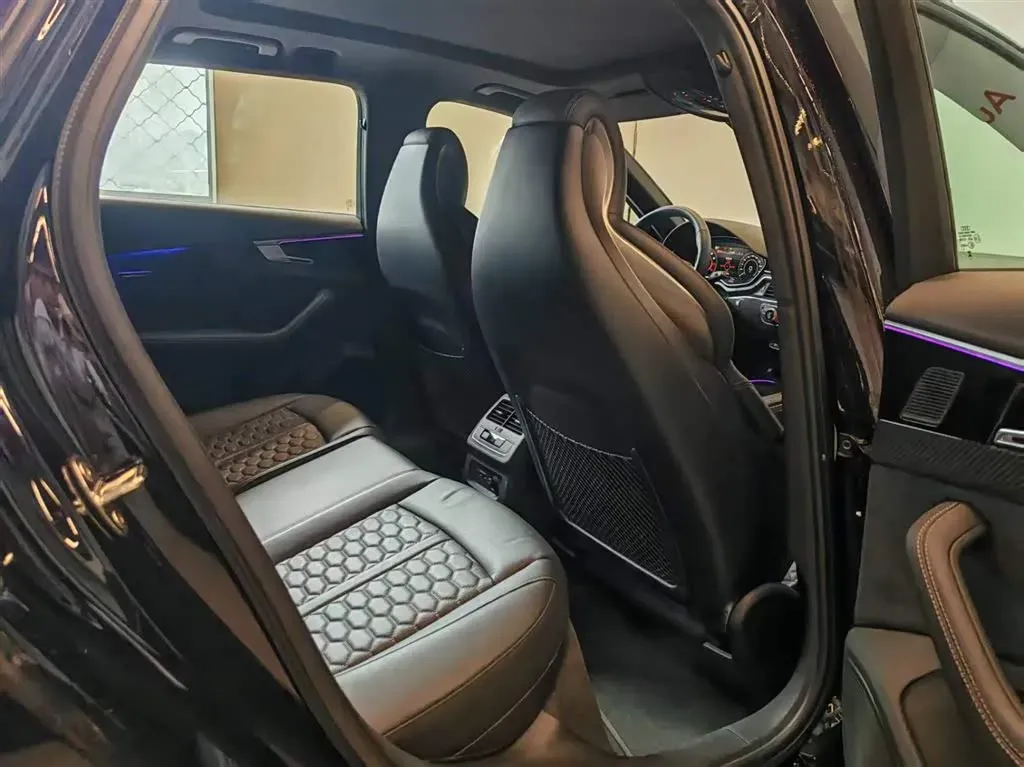 2023 Audi RS 4 2.9T 450HP V6 8AT,autocango,china used car exporter,china ev exporter,chinese used car exporter,chinese used ev exporter