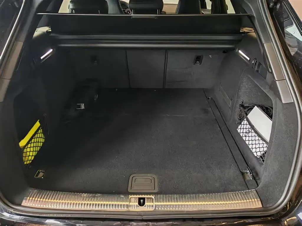 2023 Audi RS 4 2.9T 450HP V6 8AT,autocango,china used car exporter,china ev exporter,chinese used car exporter,chinese used ev exporter