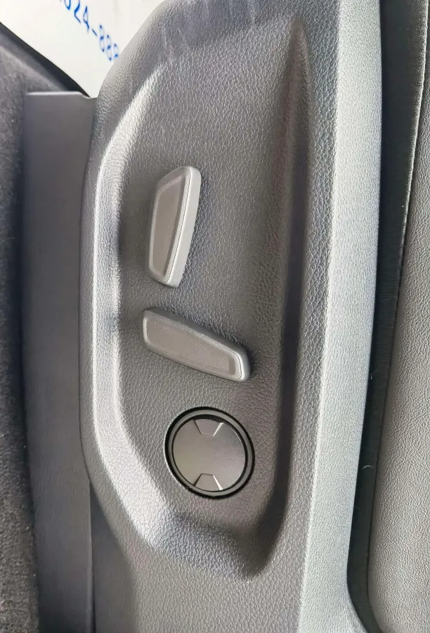 2023 Ford Ranger 2.3T 258HP L4 8AT,autocango,china used car exporter,china ev exporter,chinese used car exporter,chinese used ev exporter