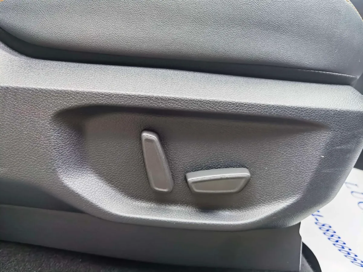 2023 Ford Ranger 2.3T 258HP L4 8AT,autocango,china used car exporter,china ev exporter,chinese used car exporter,chinese used ev exporter