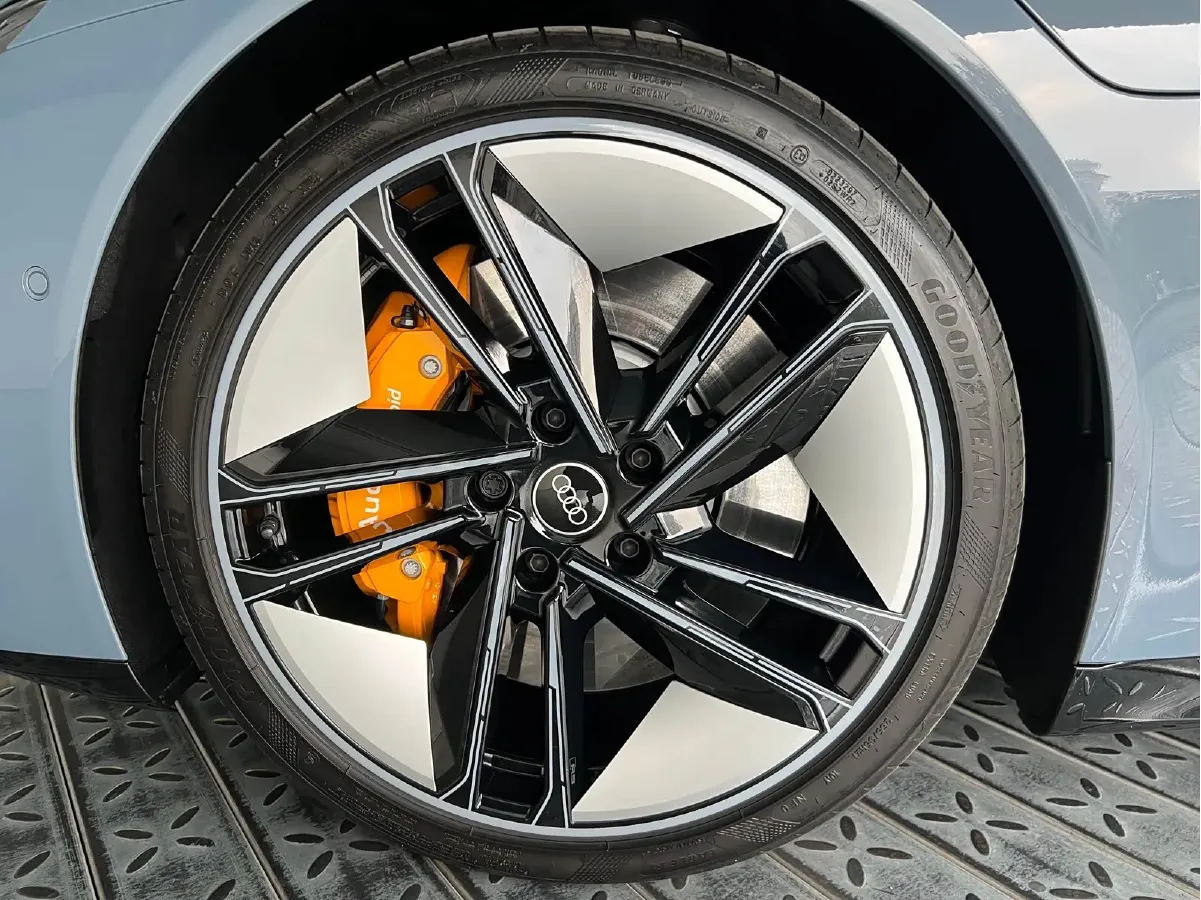 2023 Audi RS e-tron GT 2AT BEV 93.4KWH,autocango,china used car exporter,china ev exporter,chinese used car exporter,chinese used ev exporter