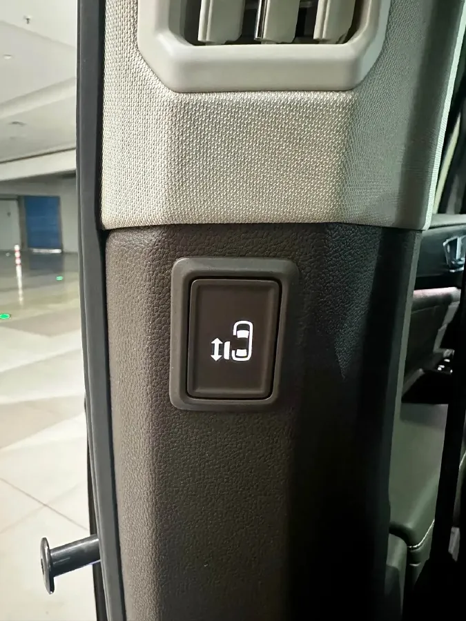 2022 Volkswagen Viloran 2.0T 220HP L4 7DCT,autocango,china used car exporter,china ev exporter,chinese used car exporter,chinese used ev exporter