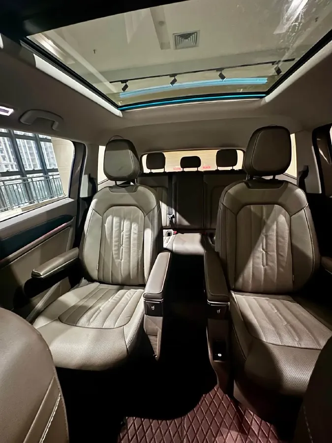 2022 Volkswagen Viloran 2.0T 220HP L4 7DCT,autocango,china used car exporter,china ev exporter,chinese used car exporter,chinese used ev exporter