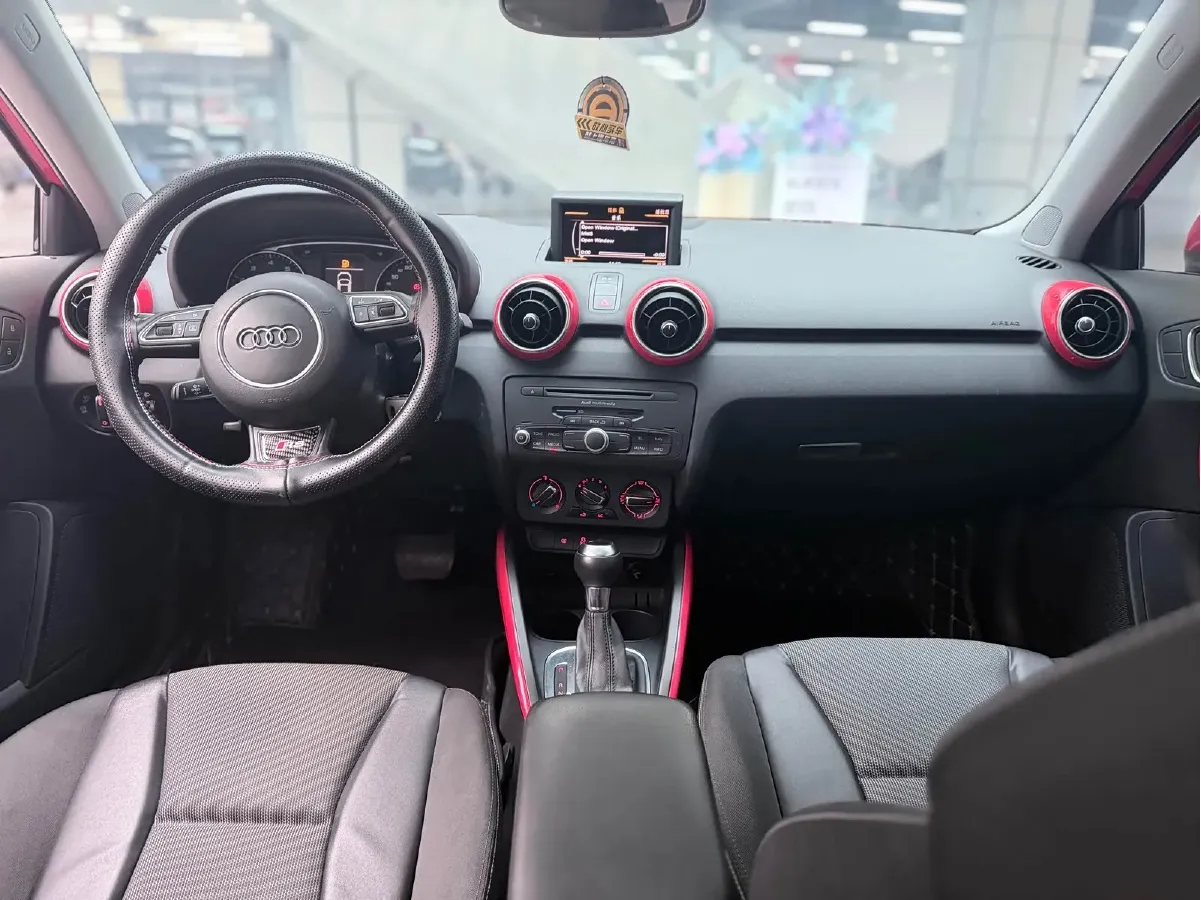 2013 Audi A1 1.4T 122HP L4 7DCT,autocango,china used car exporter,china ev exporter,chinese used car exporter,chinese used ev exporter
