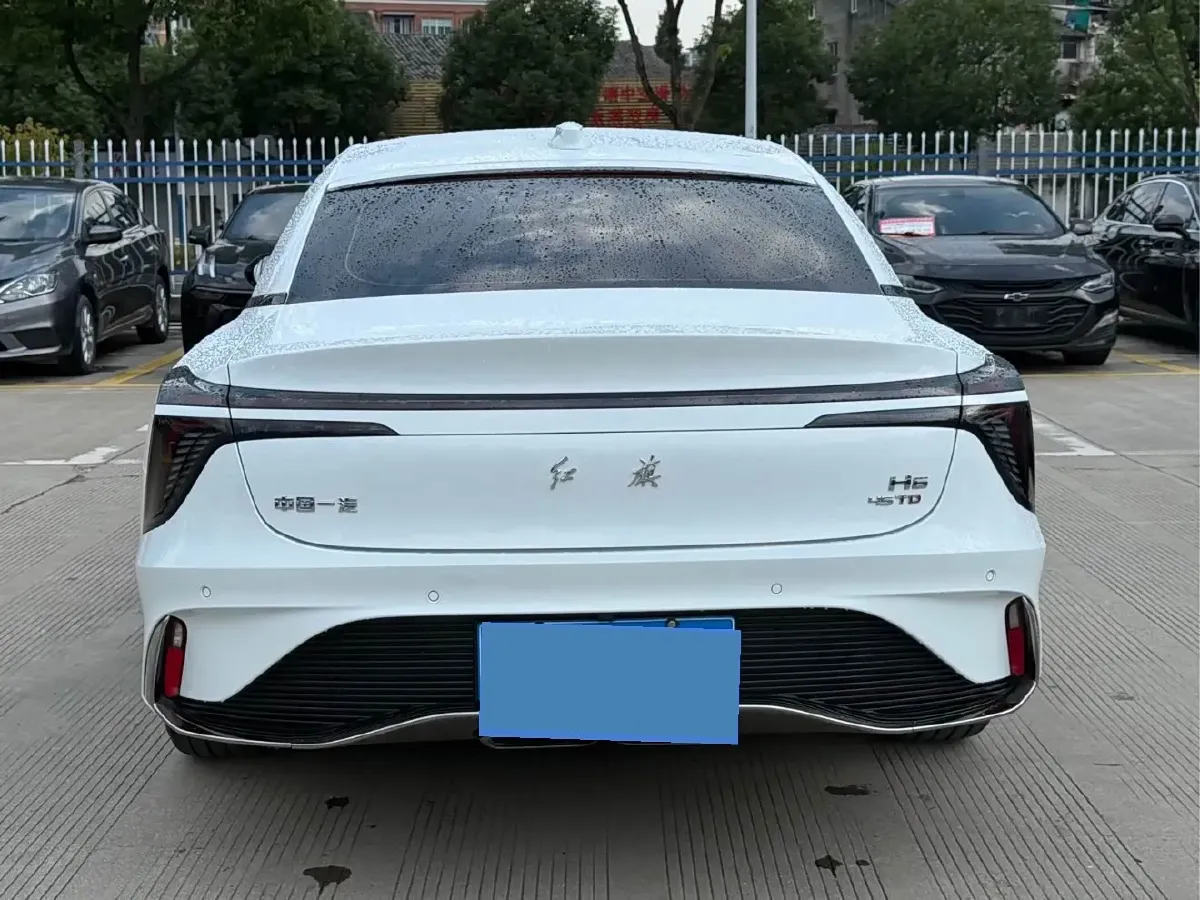 2023 HongQi H6 2.0T 252HP L4 8AT,autocango,china used car exporter,china ev exporter,chinese used car exporter,chinese used ev exporter