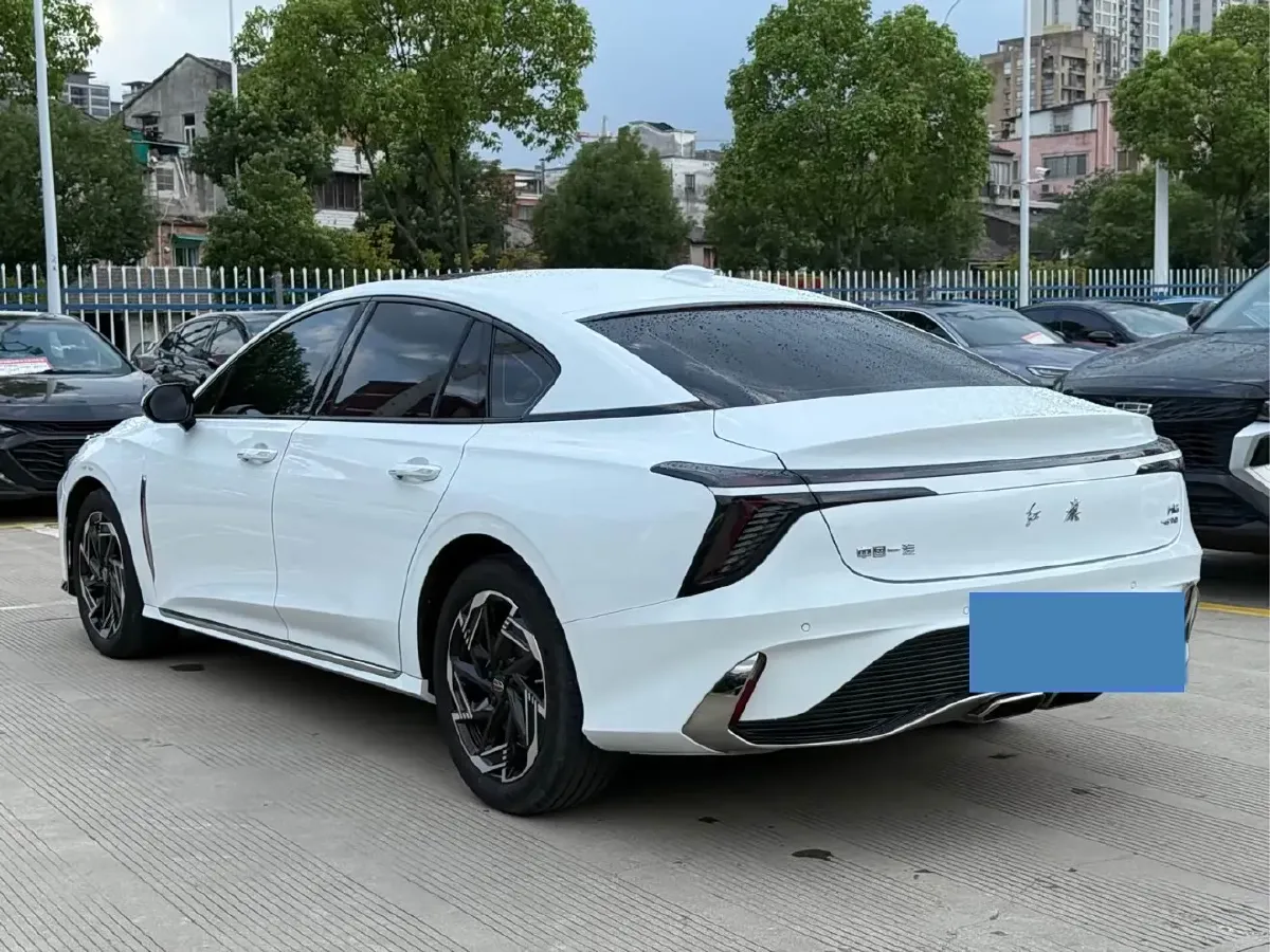 2023 HongQi H6 2.0T 252HP L4 8AT,autocango,china used car exporter,china ev exporter,chinese used car exporter,chinese used ev exporter