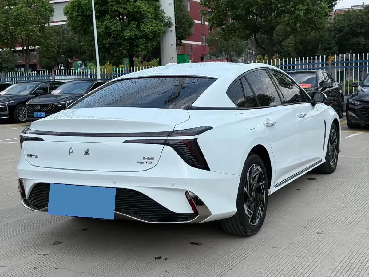 2023 HongQi H6 2.0T 252HP L4 8AT,autocango,china used car exporter,china ev exporter,chinese used car exporter,chinese used ev exporter