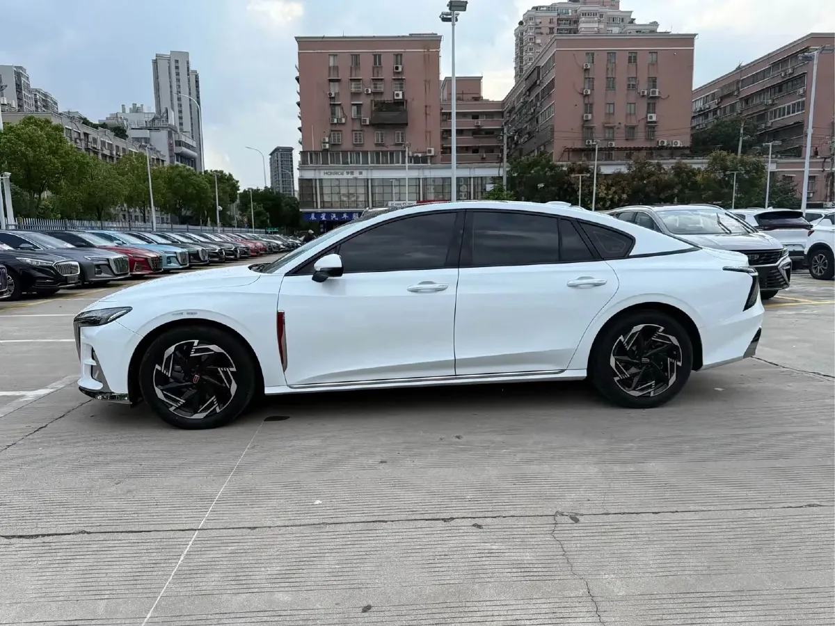 2023 HongQi H6 2.0T 252HP L4 8AT,autocango,china used car exporter,china ev exporter,chinese used car exporter,chinese used ev exporter