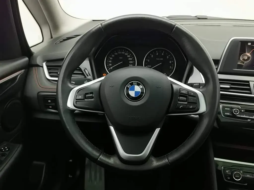 2015 BMW 2 Series SUV 1.5T 136HP L3 6AT,autocango,china used car exporter,china ev exporter,chinese used car exporter,chinese used ev exporter