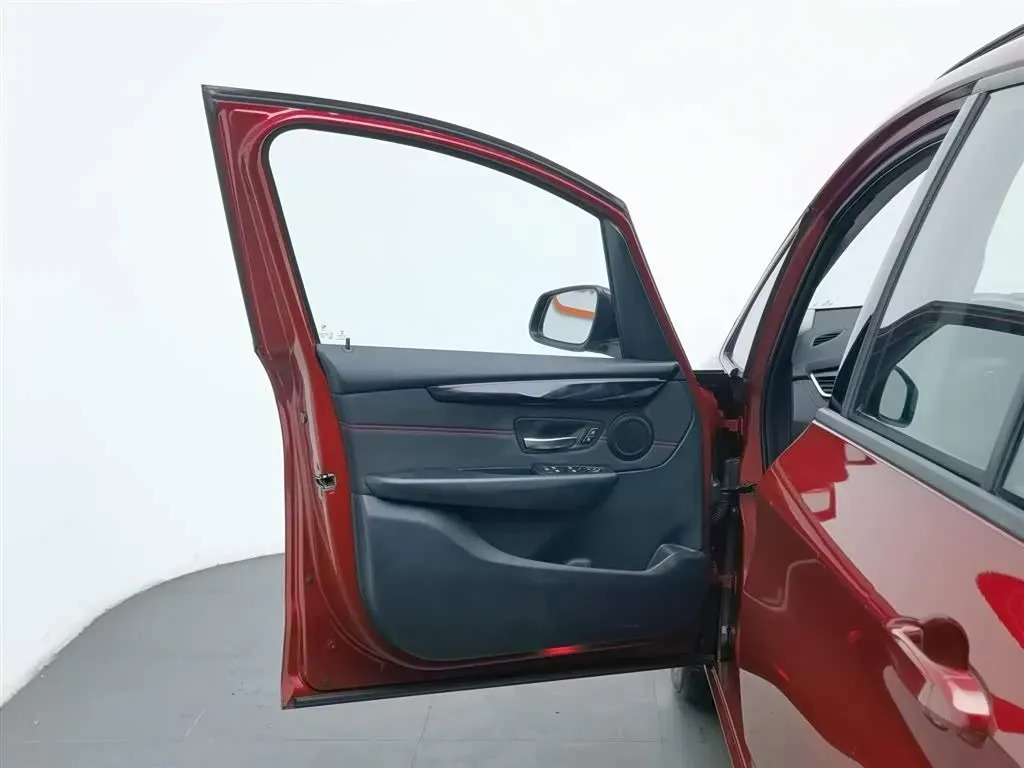 2015 BMW 2 Series SUV 1.5T 136HP L3 6AT,autocango,china used car exporter,china ev exporter,chinese used car exporter,chinese used ev exporter