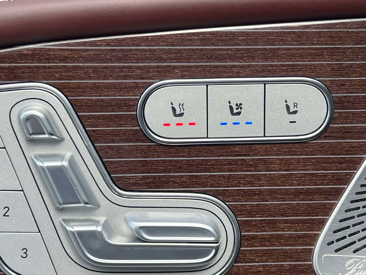 2022 Mercedes-Benz Maybach GLS 4.0T 558HP V8 9AT,autocango,china used car exporter,china ev exporter,chinese used car exporter,chinese used ev exporter