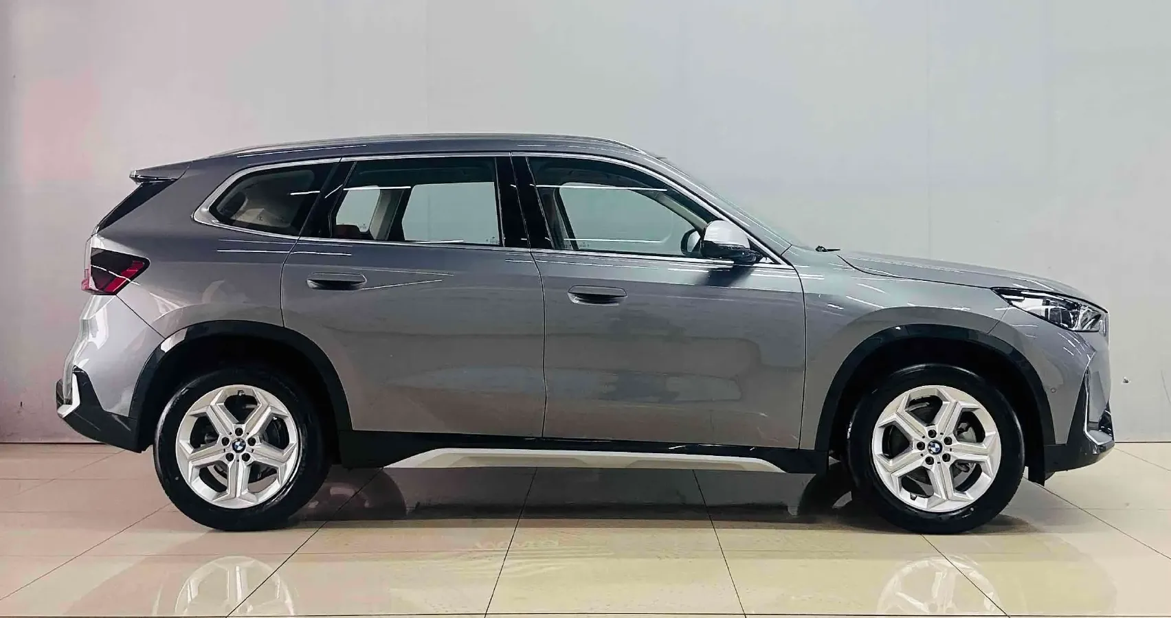 2023 BMW X1 1.5T 156HP L3 7DCT,autocango,china used car exporter,china ev exporter,chinese used car exporter,chinese used ev exporter