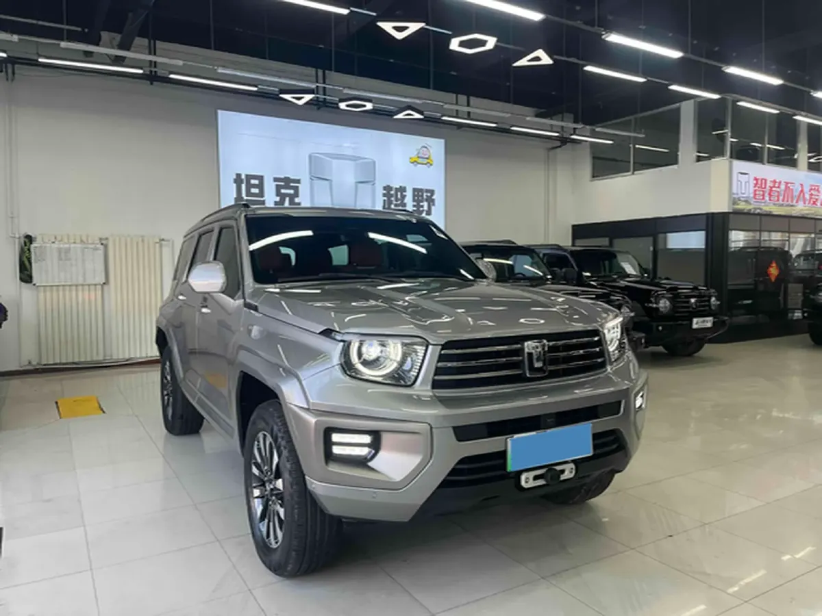 2024 Tank 700 3.0T 360HP V6 9AT PHEV 37.1KWH,autocango,china used car exporter,china ev exporter,chinese used car exporter,chinese used ev exporter