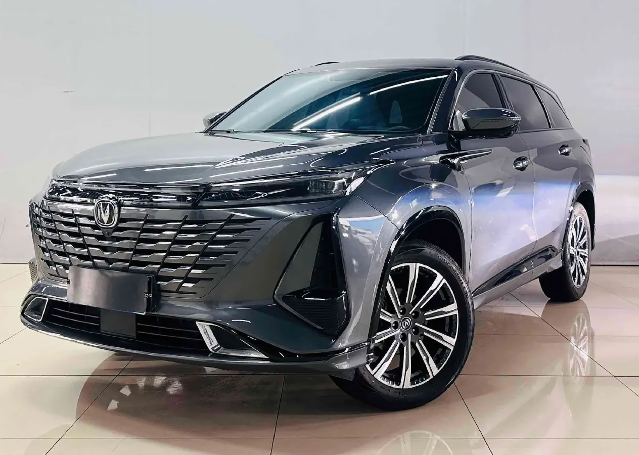 2023 ChangAn CS75 Plus 2.0T 233HP L4 8AT,autocango,china used car exporter,china ev exporter,chinese used car exporter,chinese used ev exporter