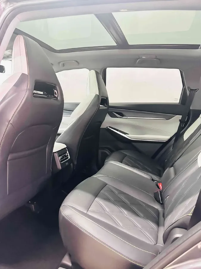 2023 ChangAn CS75 Plus 2.0T 233HP L4 8AT,autocango,china used car exporter,china ev exporter,chinese used car exporter,chinese used ev exporter