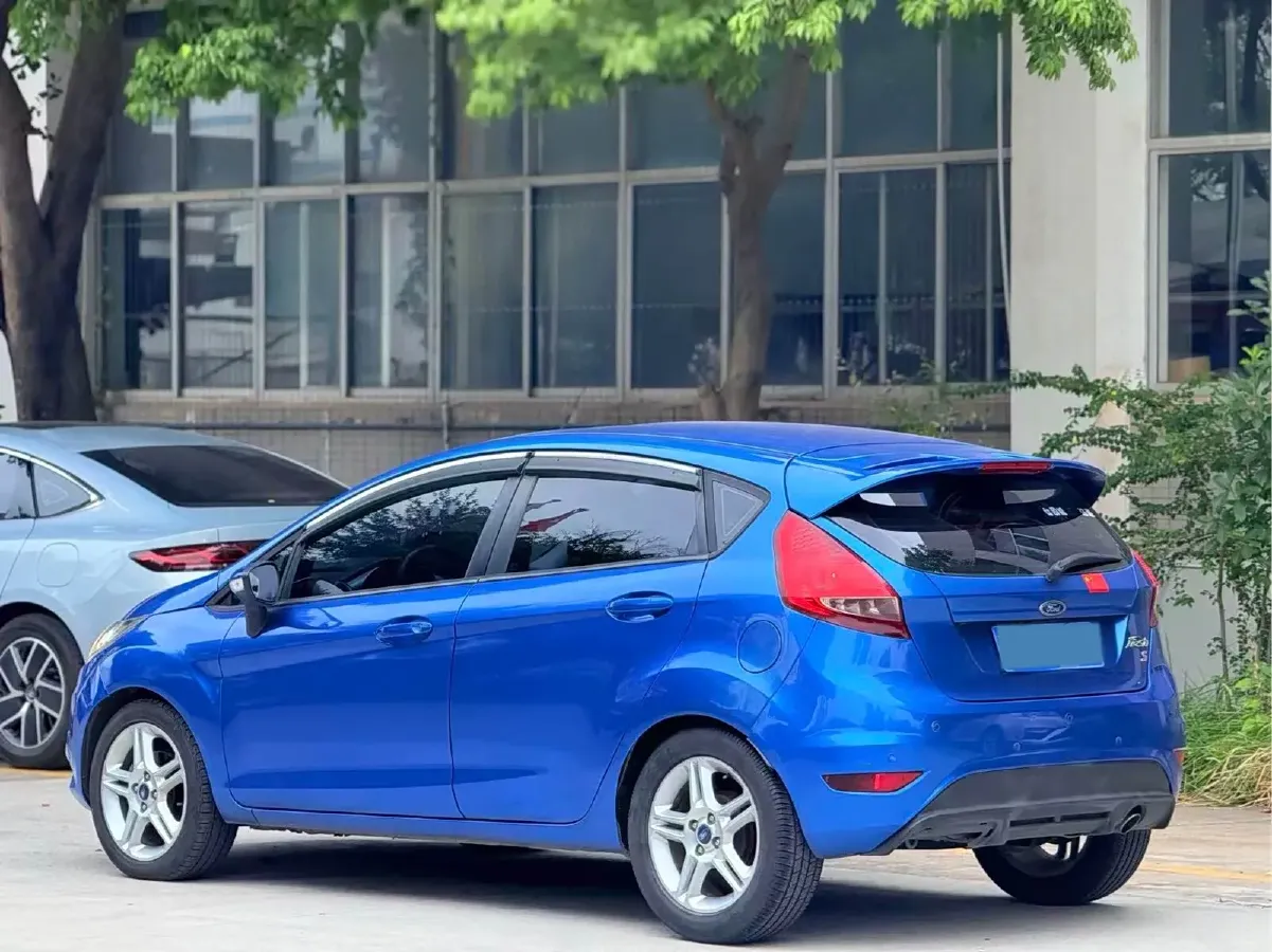 2010 Ford Fiesta 1.5L 103HP L4 4AT,autocango,china used car exporter,china ev exporter,chinese used car exporter,chinese used ev exporter