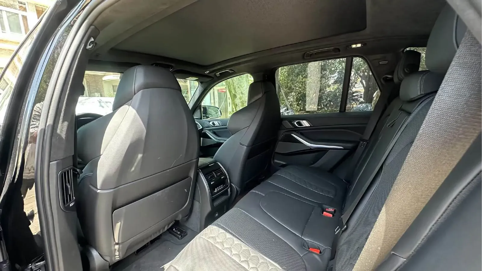 2022 BMW X5 M 4.4T 600HP V8 8AT,autocango,china used car exporter,china ev exporter,chinese used car exporter,chinese used ev exporter