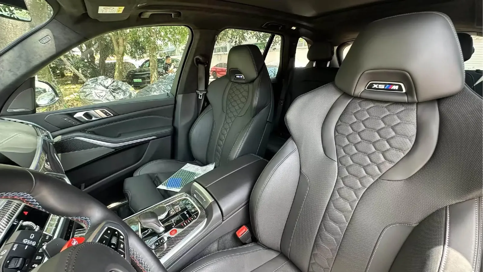 2022 BMW X5 M 4.4T 600HP V8 8AT,autocango,china used car exporter,china ev exporter,chinese used car exporter,chinese used ev exporter