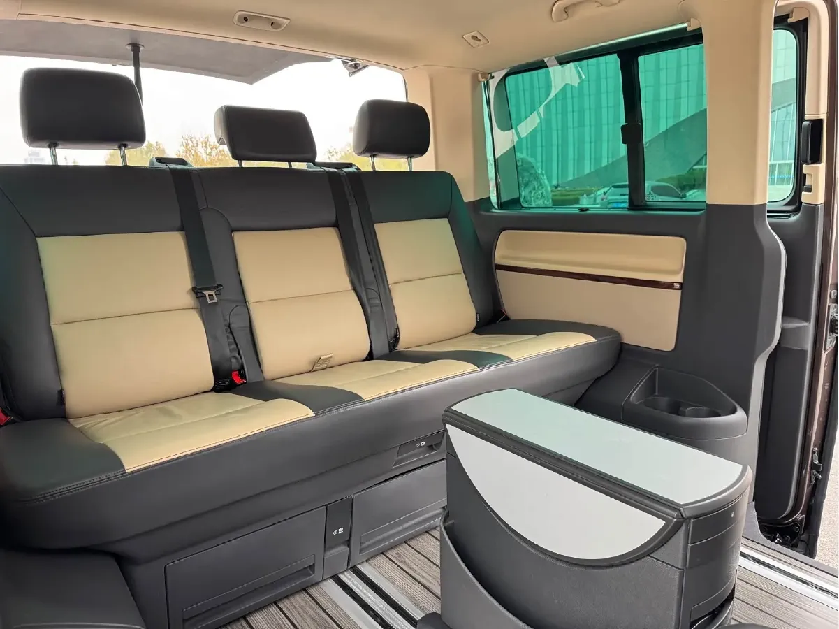 2014 Volkswagen Multivan 2.0T 204HP L4 7DCT,autocango,china used car exporter,china ev exporter,chinese used car exporter,chinese used ev exporter