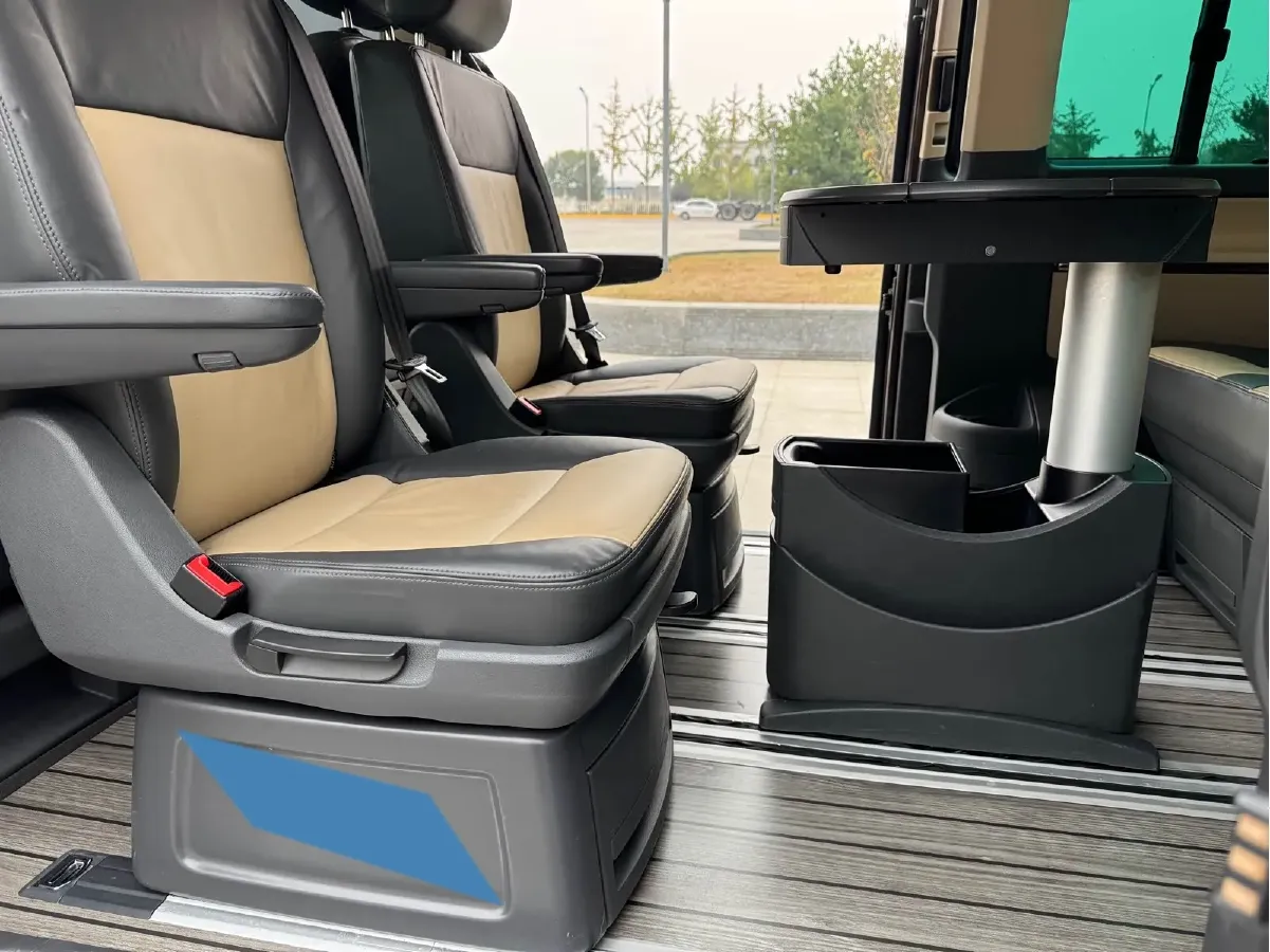 2014 Volkswagen Multivan 2.0T 204HP L4 7DCT,autocango,china used car exporter,china ev exporter,chinese used car exporter,chinese used ev exporter