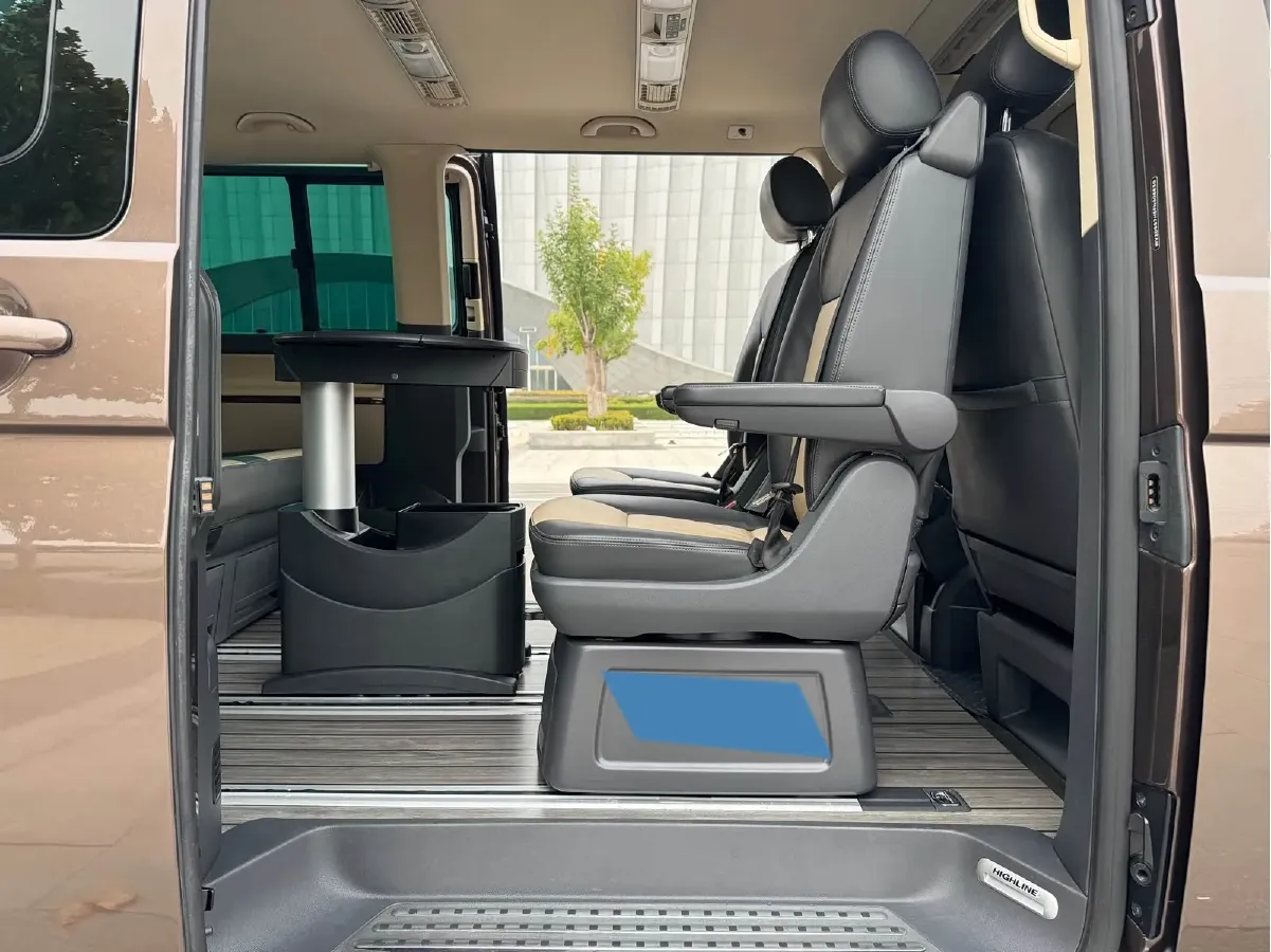 2014 Volkswagen Multivan 2.0T 204HP L4 7DCT,autocango,china used car exporter,china ev exporter,chinese used car exporter,chinese used ev exporter