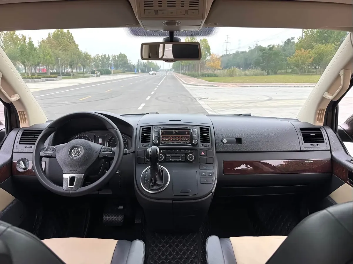 2014 Volkswagen Multivan 2.0T 204HP L4 7DCT,autocango,china used car exporter,china ev exporter,chinese used car exporter,chinese used ev exporter