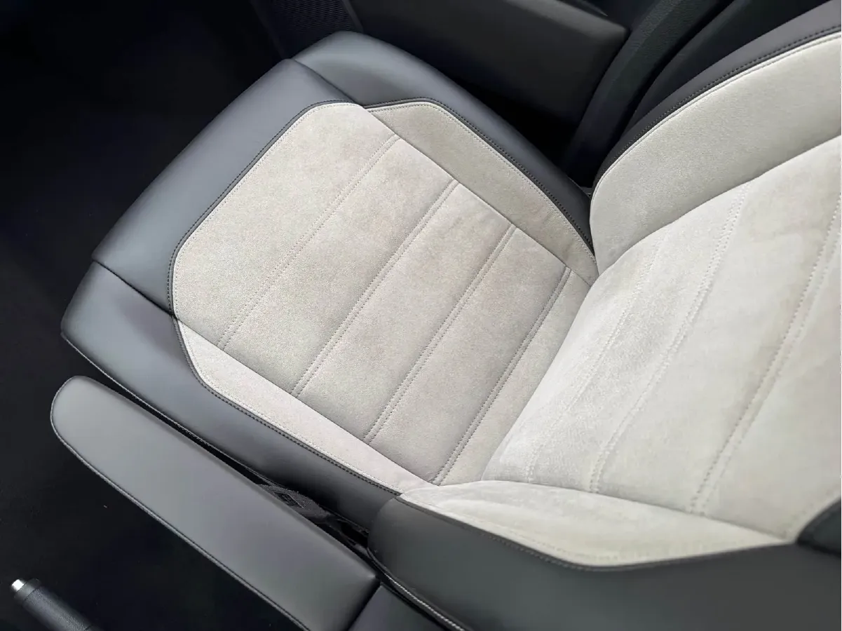 2018 Volkswagen Multivan 2.0T 204HP L4 7DCT,autocango,china used car exporter,china ev exporter,chinese used car exporter,chinese used ev exporter