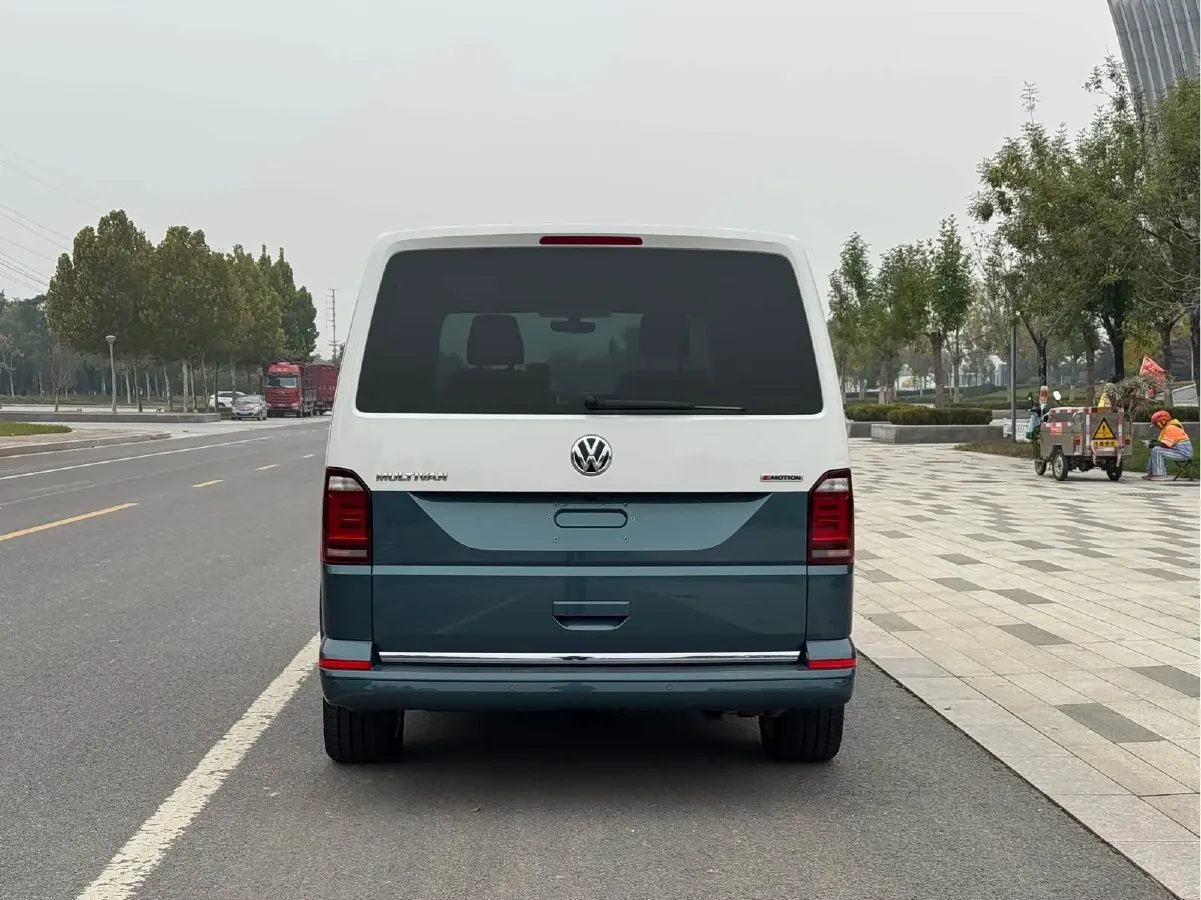 2018 Volkswagen Multivan 2.0T 204HP L4 7DCT,autocango,china used car exporter,china ev exporter,chinese used car exporter,chinese used ev exporter