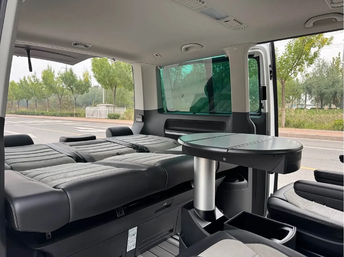 2018 Volkswagen Multivan 2.0T 204HP L4 7DCT,autocango,china used car exporter,china ev exporter,chinese used car exporter,chinese used ev exporter