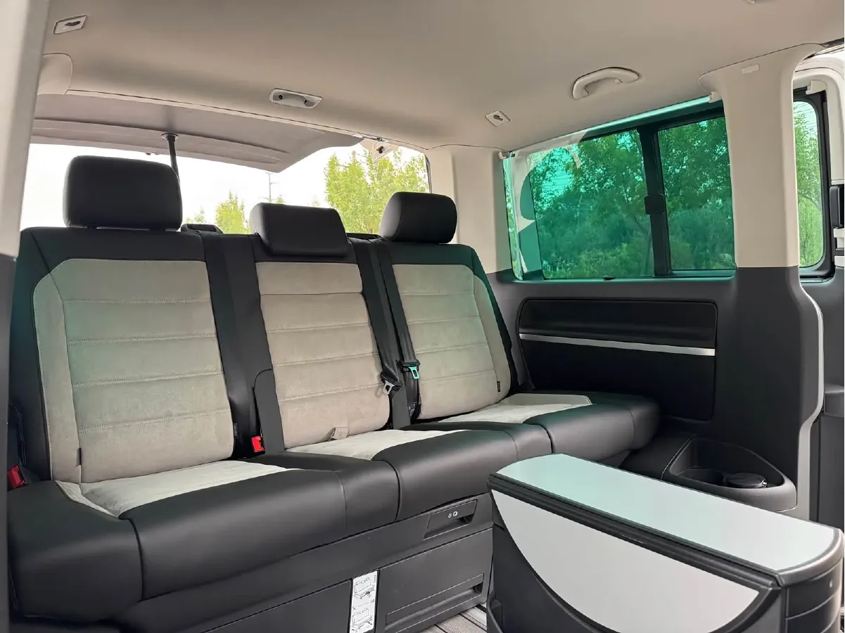 2018 Volkswagen Multivan 2.0T 204HP L4 7DCT,autocango,china used car exporter,china ev exporter,chinese used car exporter,chinese used ev exporter