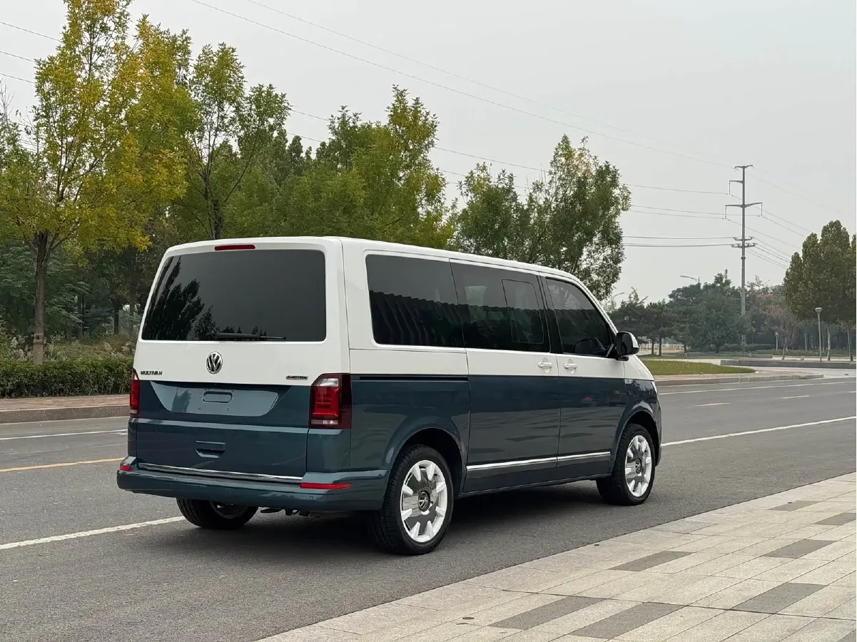2018 Volkswagen Multivan 2.0T 204HP L4 7DCT,autocango,china used car exporter,china ev exporter,chinese used car exporter,chinese used ev exporter