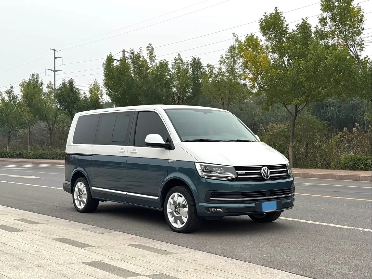 2018 Volkswagen Multivan 2.0T 204HP L4 7DCT,autocango,china used car exporter,china ev exporter,chinese used car exporter,chinese used ev exporter
