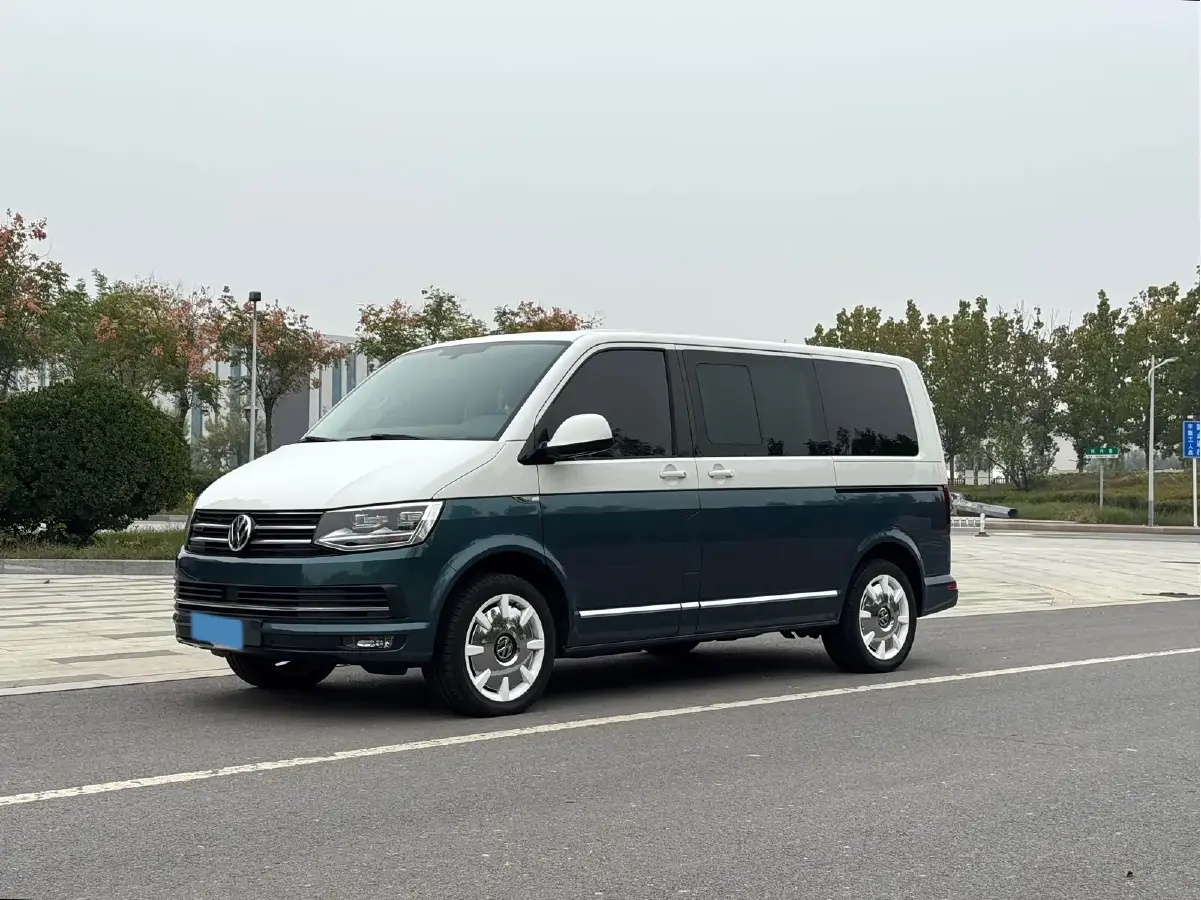2018 Volkswagen Multivan 2.0T 204HP L4 7DCT
