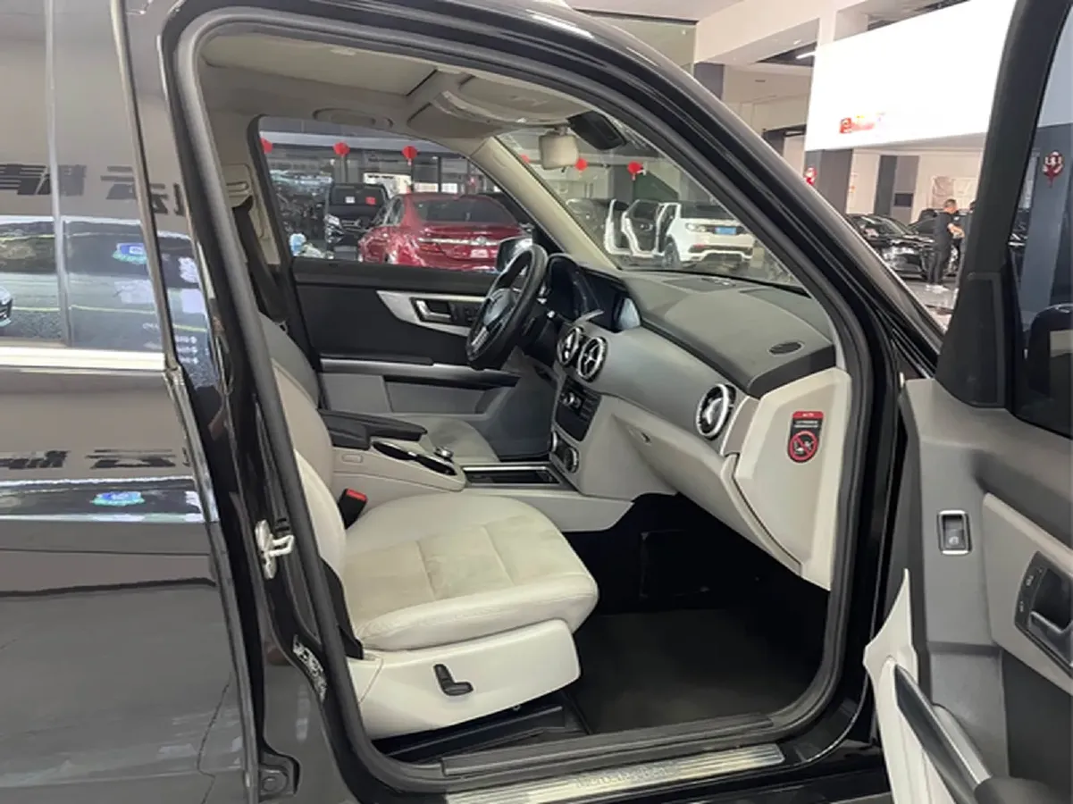 2015 Mercedes-Benz GLK Class 2.0T 211HP L4 7AT,autocango,china used car exporter,china ev exporter,chinese used car exporter,chinese used ev exporter