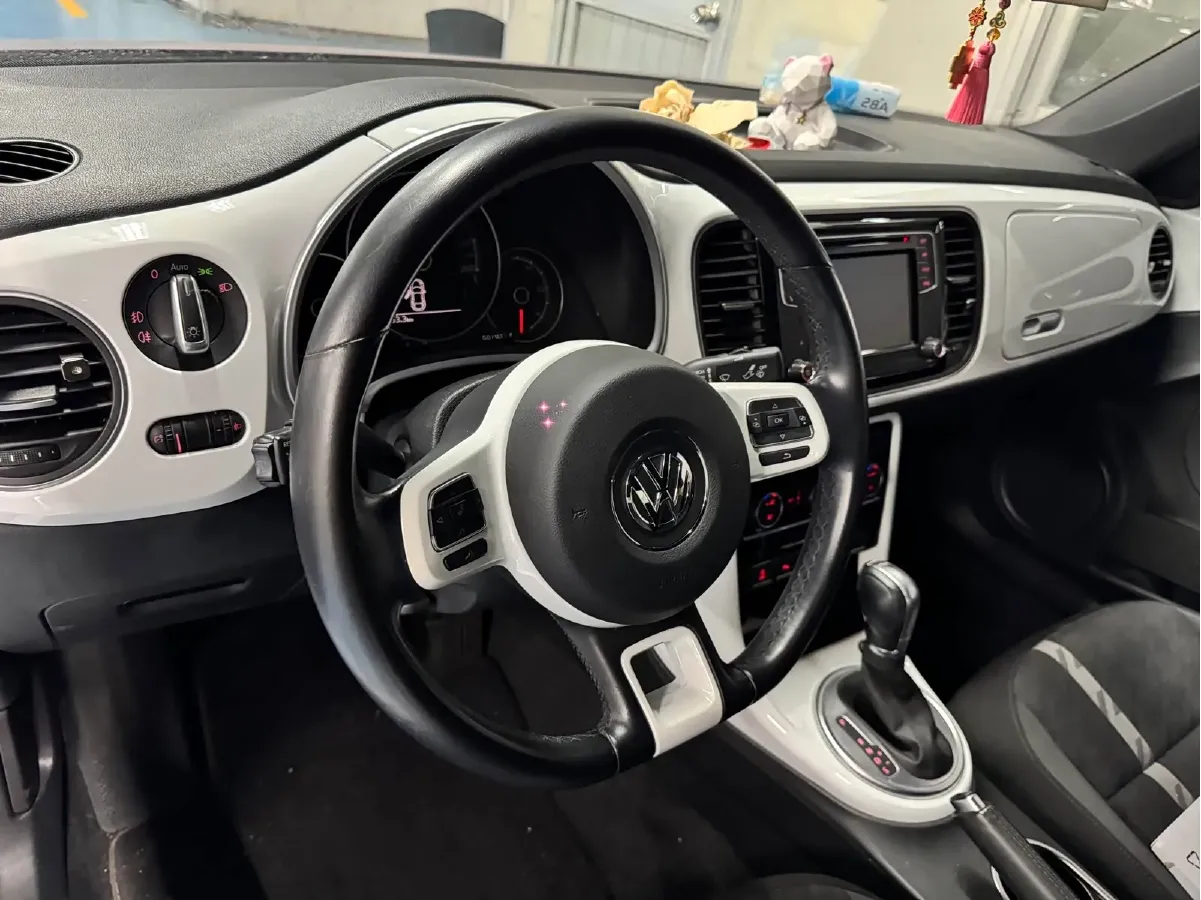 2017 Volkswagen Beetle 1.4T 150HP L4 7DCT,autocango,china used car exporter,china ev exporter,chinese used car exporter,chinese used ev exporter