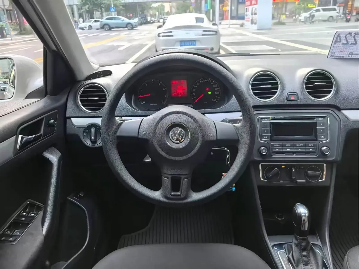 2013 Volkswagen Jetta 1.6L 110HP L4 6AT,autocango,china used car exporter,china ev exporter,chinese used car exporter,chinese used ev exporter