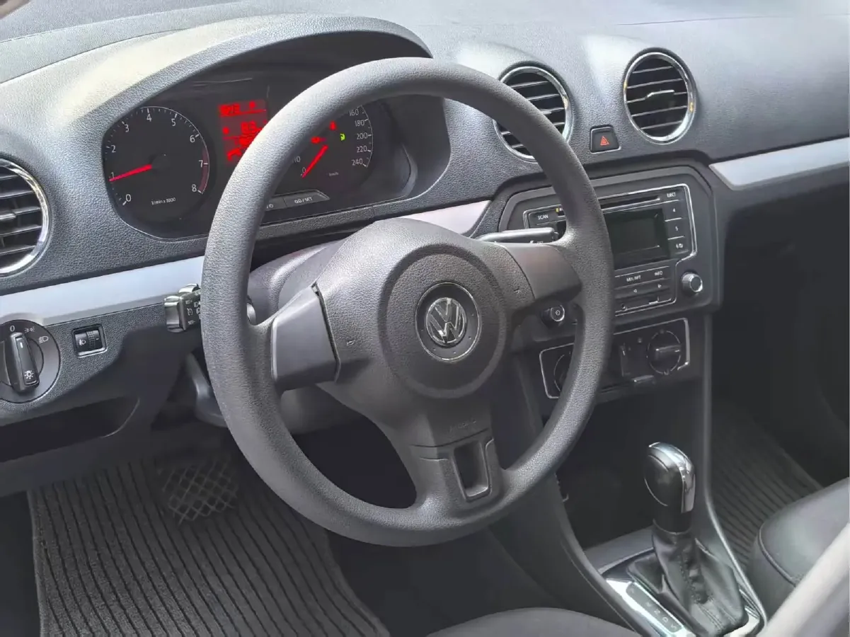 2013 Volkswagen Jetta 1.6L 110HP L4 6AT,autocango,china used car exporter,china ev exporter,chinese used car exporter,chinese used ev exporter