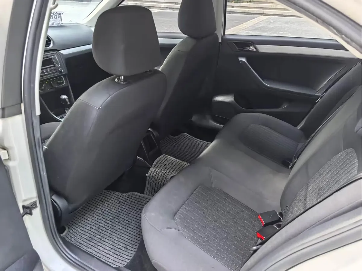 2013 Volkswagen Jetta 1.6L 110HP L4 6AT,autocango,china used car exporter,china ev exporter,chinese used car exporter,chinese used ev exporter