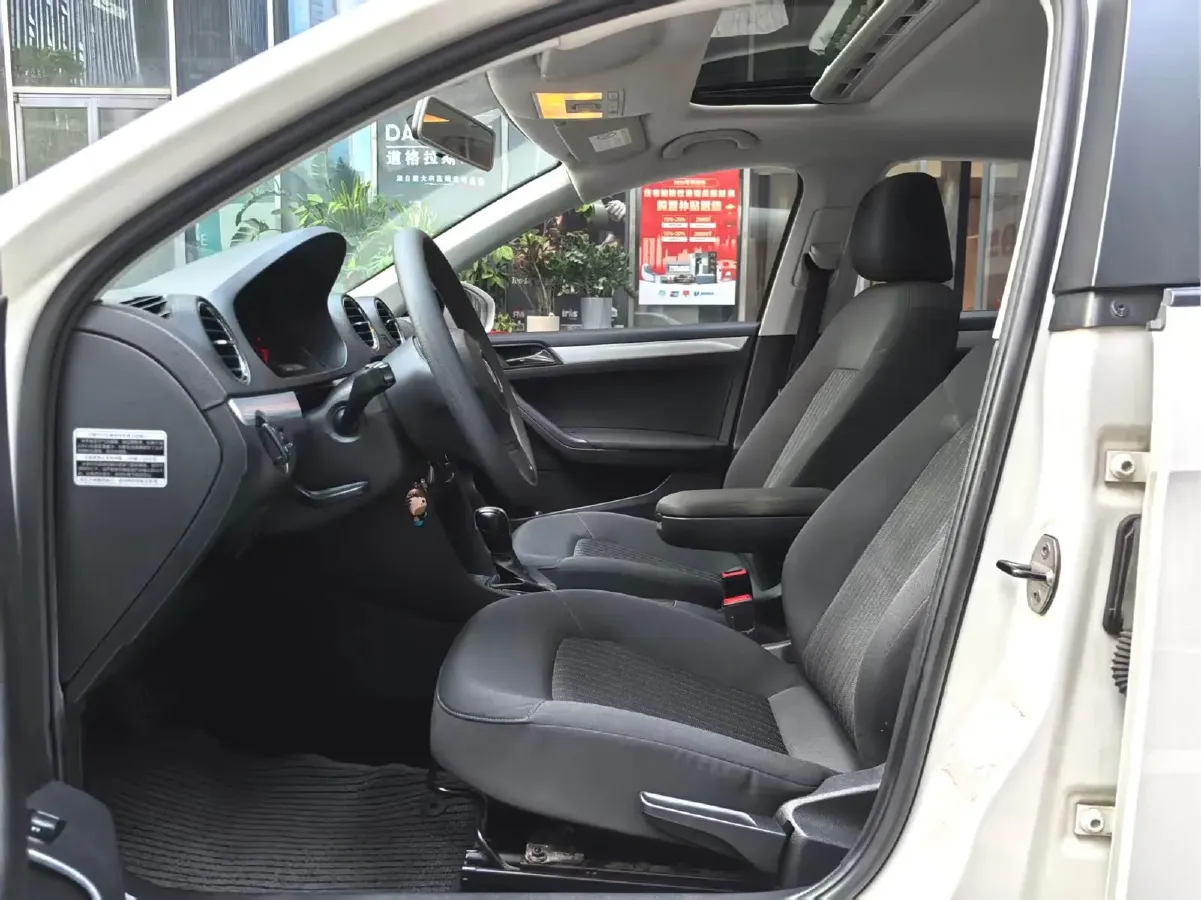 2013 Volkswagen Jetta 1.6L 110HP L4 6AT,autocango,china used car exporter,china ev exporter,chinese used car exporter,chinese used ev exporter