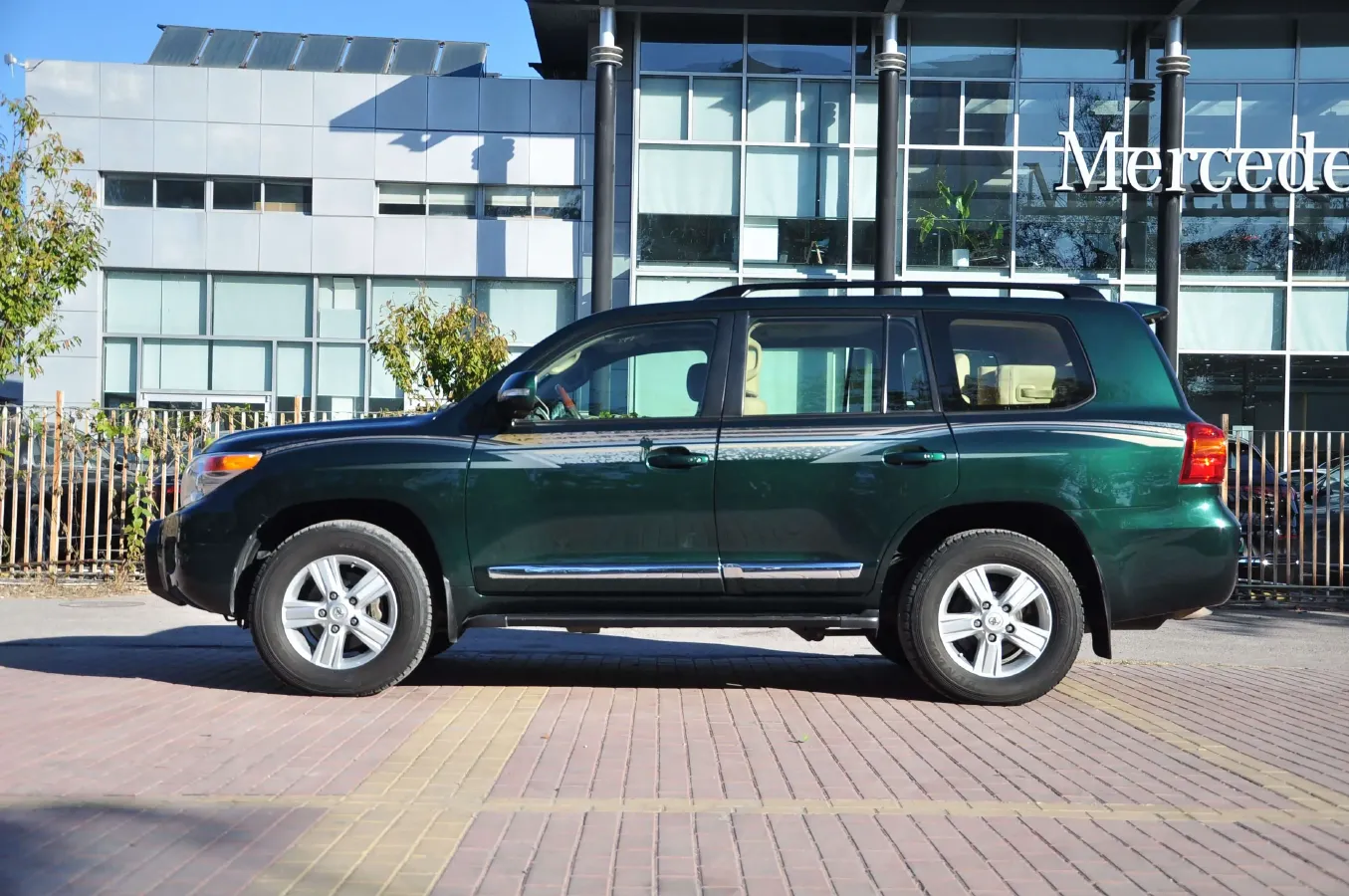 2012 Toyota Land Cruiser 4.6L 310HP V8 6AT,autocango,china used car exporter,china ev exporter,chinese used car exporter,chinese used ev exporter