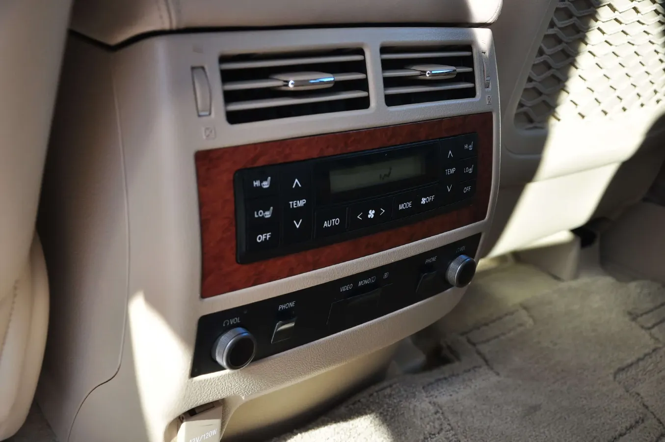 2012 Toyota Land Cruiser 4.6L 310HP V8 6AT,autocango,china used car exporter,china ev exporter,chinese used car exporter,chinese used ev exporter