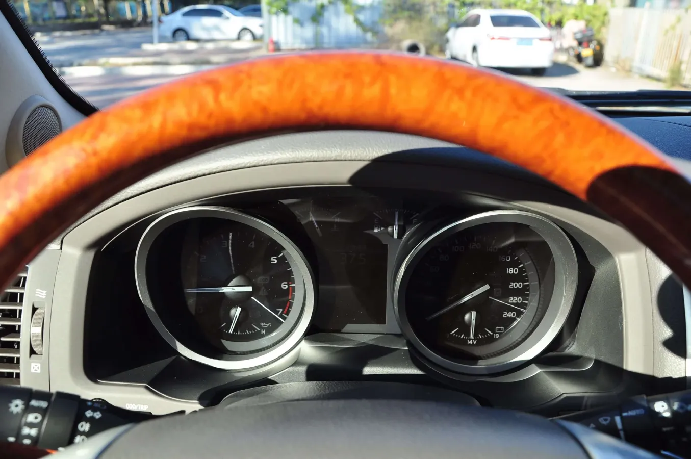 2012 Toyota Land Cruiser 4.6L 310HP V8 6AT,autocango,china used car exporter,china ev exporter,chinese used car exporter,chinese used ev exporter