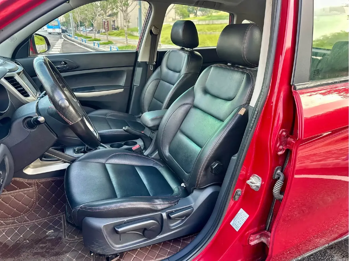 2015 ChangAn CS35 1.6L 125HP L4 5MT,autocango,china used car exporter,china ev exporter,chinese used car exporter,chinese used ev exporter