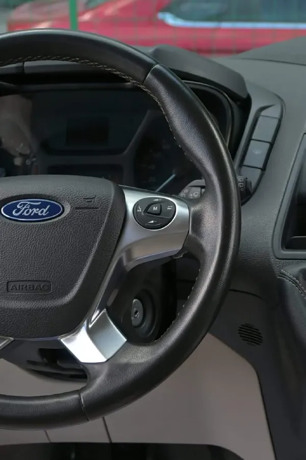 2016 Ford Tourneo 2.0T 203HP L4 5MT,autocango,china used car exporter,china ev exporter,chinese used car exporter,chinese used ev exporter