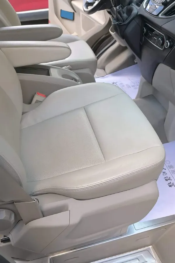 2016 Ford Tourneo 2.0T 203HP L4 5MT,autocango,china used car exporter,china ev exporter,chinese used car exporter,chinese used ev exporter