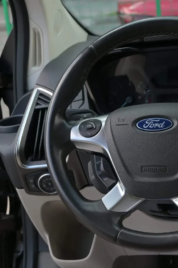 2016 Ford Tourneo 2.0T 203HP L4 5MT,autocango,china used car exporter,china ev exporter,chinese used car exporter,chinese used ev exporter